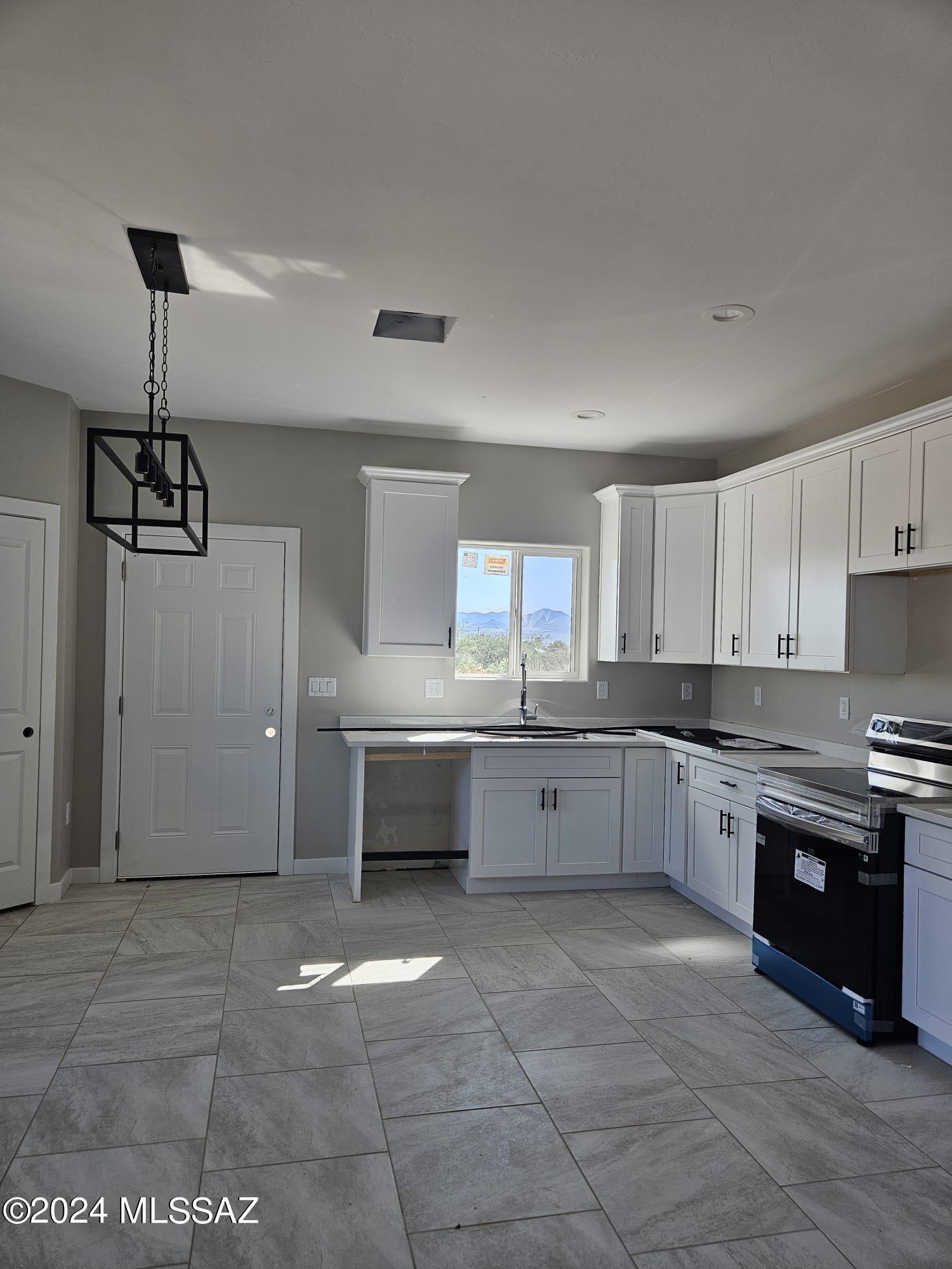 130 Valencia Court Rio Rico, AZ 85648 - Photo 3 of 16