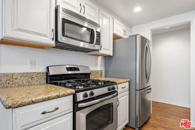 $3,300 | 1951 Malcolm Avenue, Unit 206, Los Angeles, CA 90025