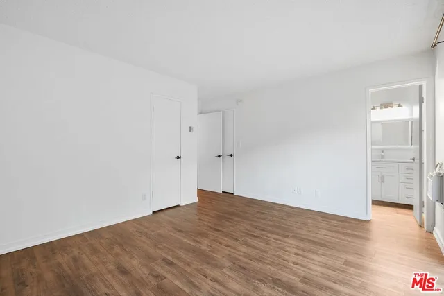 $3,300 | 1951 Malcolm Avenue, Unit 206, Los Angeles, CA 90025