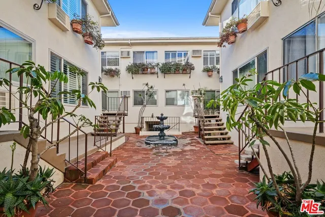 $3,300 | 1951 Malcolm Avenue, Unit 206, Los Angeles, CA 90025