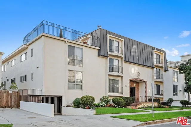 $3,300 | 1951 Malcolm Avenue, Unit 206, Los Angeles, CA 90025