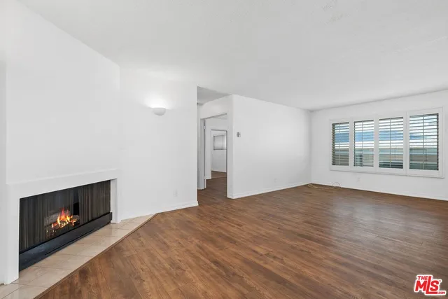 $3,300 | 1951 Malcolm Avenue, Unit 206, Los Angeles, CA 90025