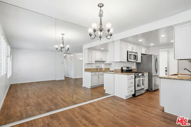 $3,300 | 1951 Malcolm Avenue, Unit 206, Los Angeles, CA 90025