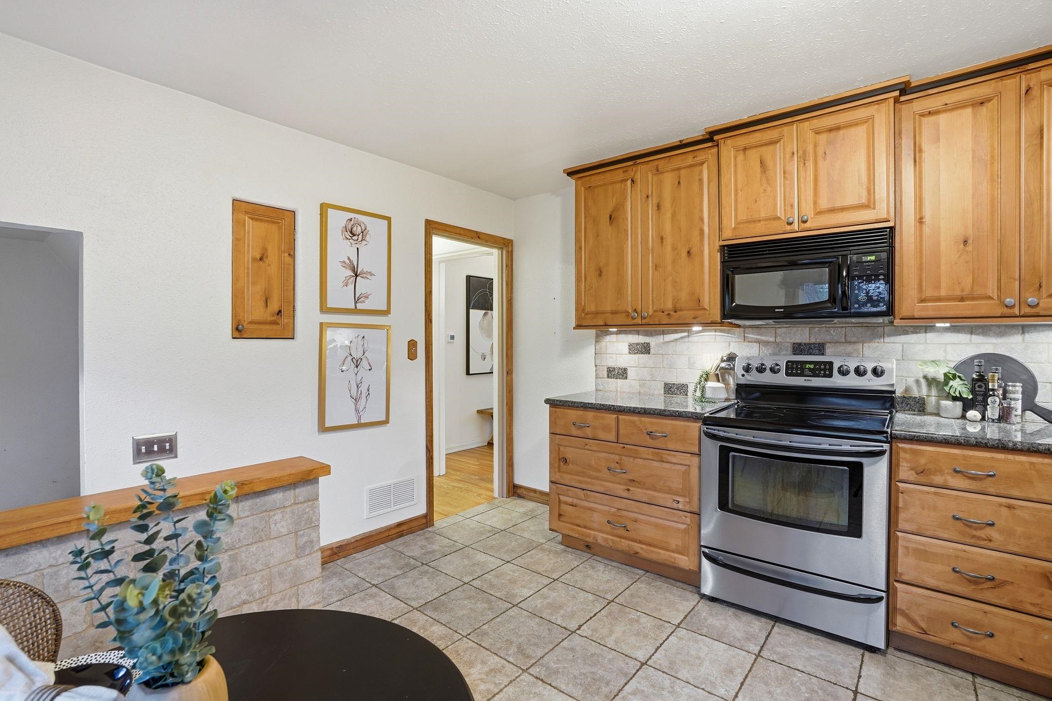 2128 South Post Street Spokane, WA 99203 - Photo 12 of 28 Gallery Image 12