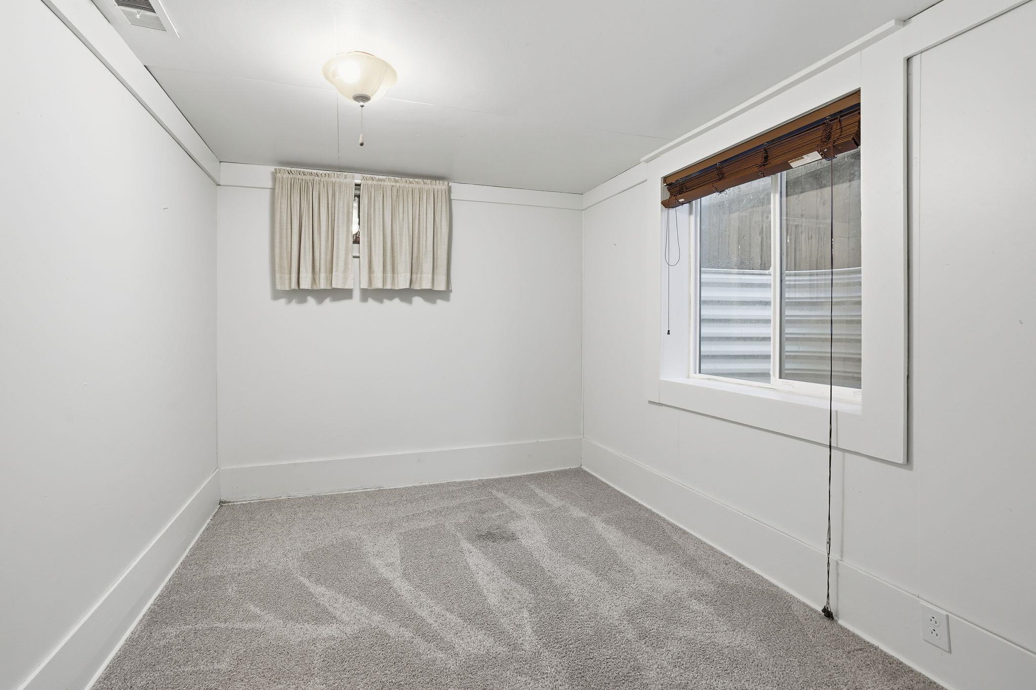 2128 South Post Street Spokane, WA 99203 - Photo 18 of 28 Gallery Image 18