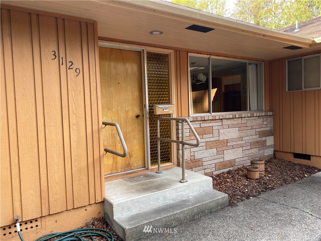 3129 Virginia Way Longview, WA 98632 - Photo 2 of 24 Gallery Image 2