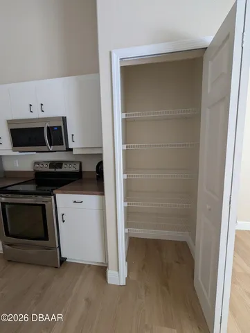 $2,800 | 3725 Sunrise Oaks Drive, Port Orange, FL 32129