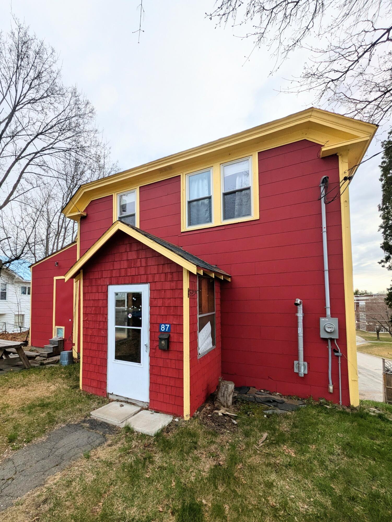 85 School Street Millinocket, ME 04462 - Photo 2 of 25