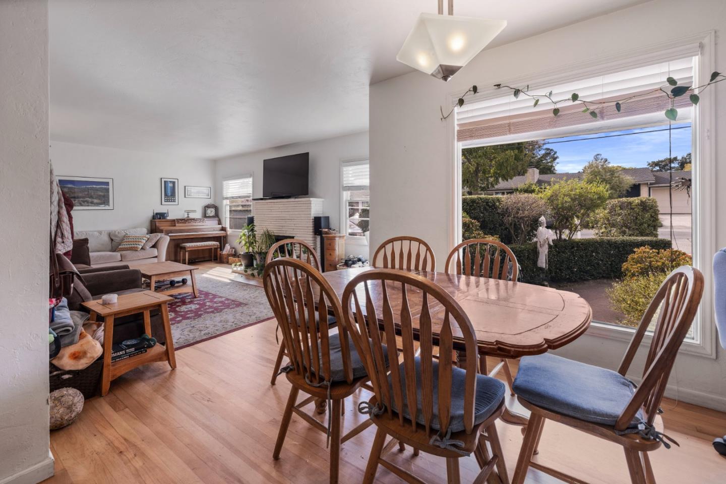 346 Spring Street Santa Cruz, CA 95060 - Photo 6 of 15 Gallery Image 6