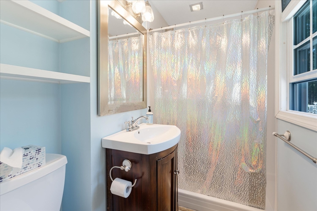 138 Benjamin Road Shirley, MA 01464 - Photo 26 of 41