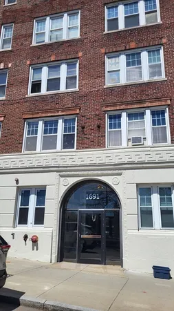 $2,150 | 1691 Commonwealth Avenue, Unit 7, Boston, MA 02135