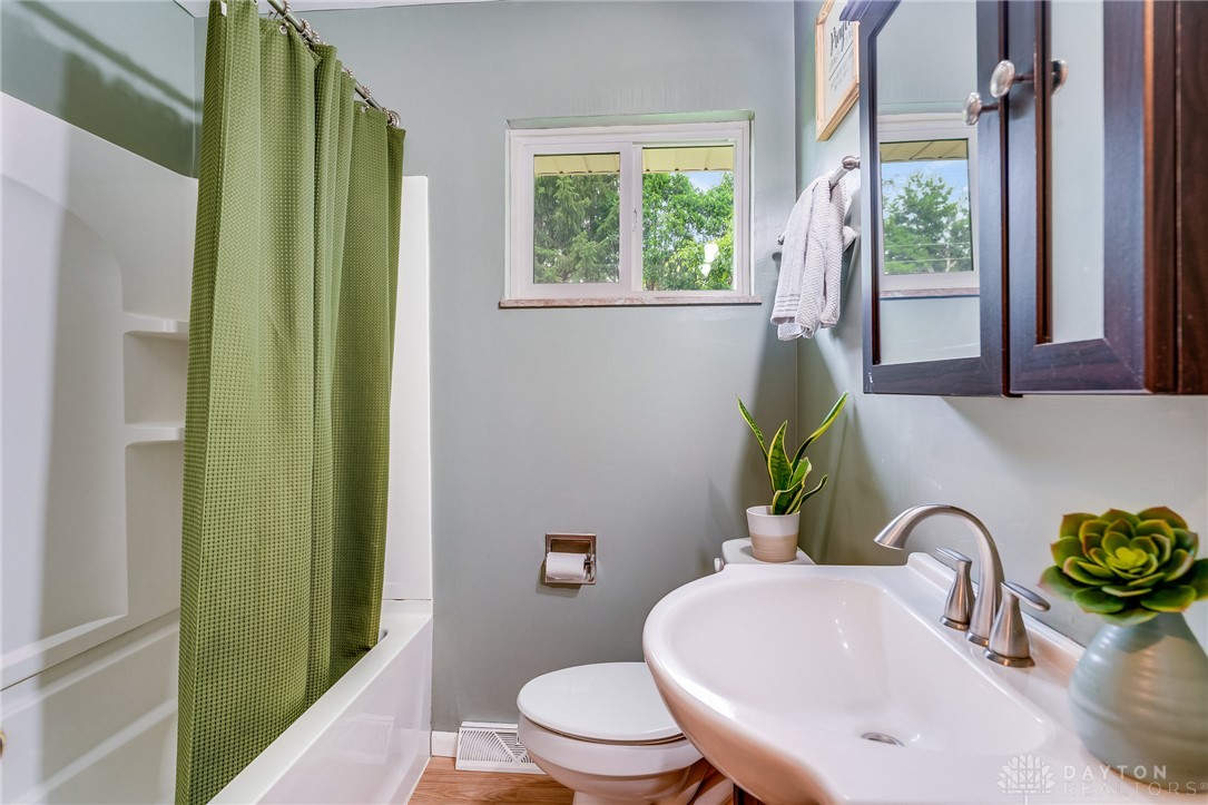 4841 West Ridgewood Road Springfield, OH 45503 - Photo 12 of 48