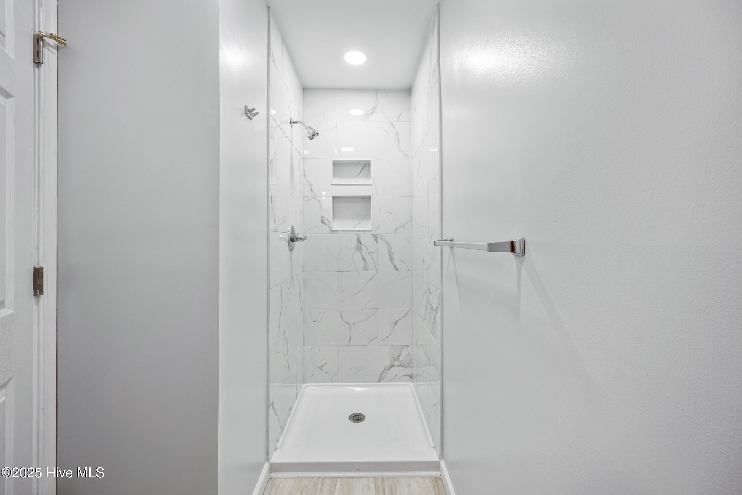 115 Pine Street Hertford, NC 27944 - Photo 14 of 24 Tile shower!