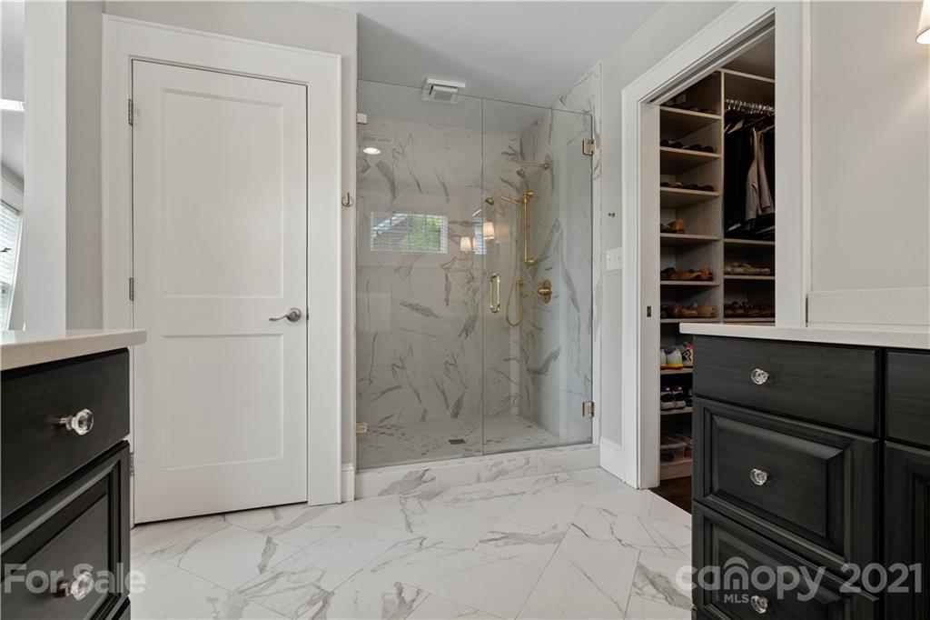 1305 Lilac Road Charlotte, NC 28209 - Photo 7 of 47 a bathroom with a shower