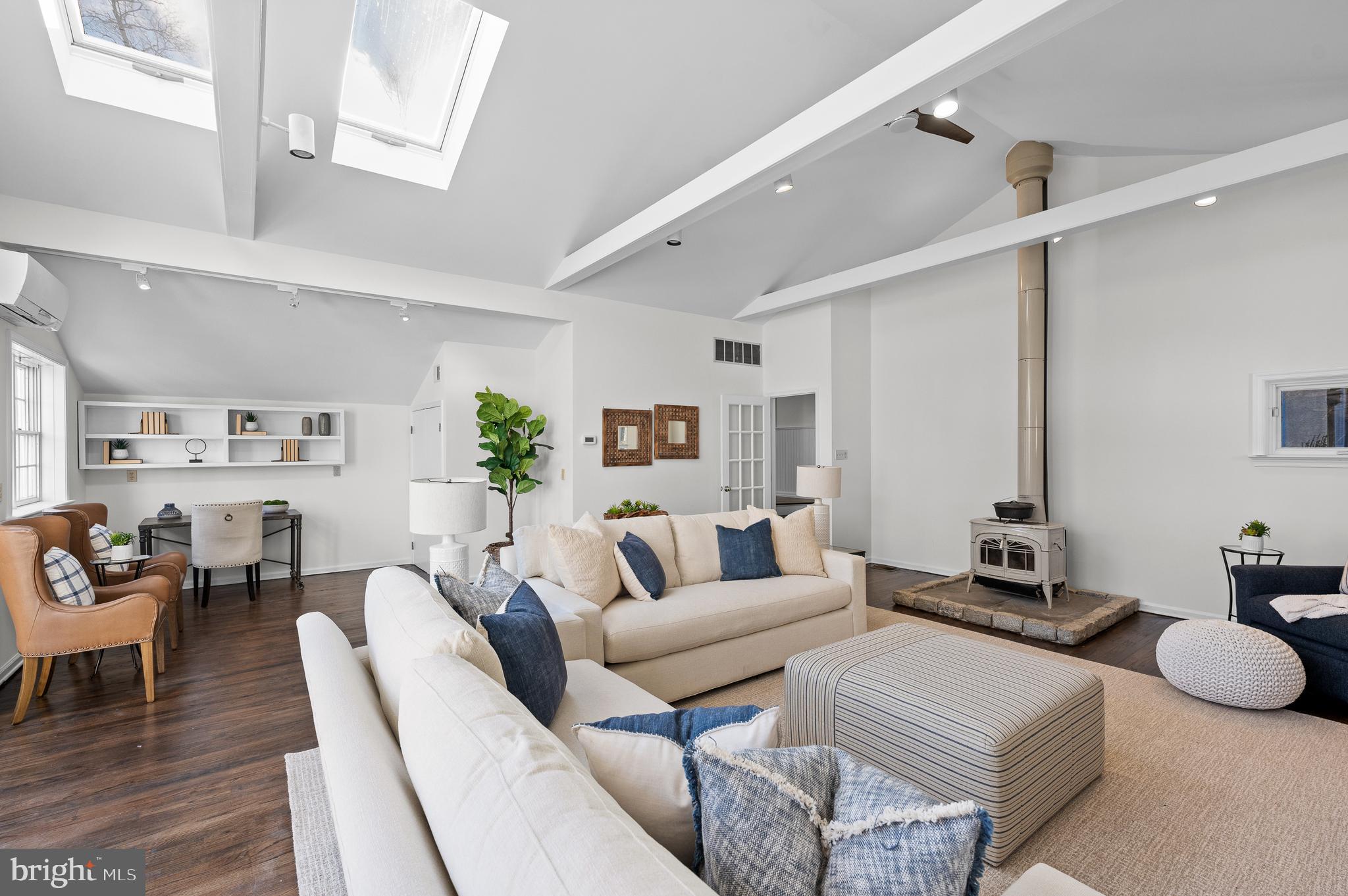 115 Jaffrey Road Malvern, PA 19355 - Photo 16 of 46 a living room with furniture and a wooden floor