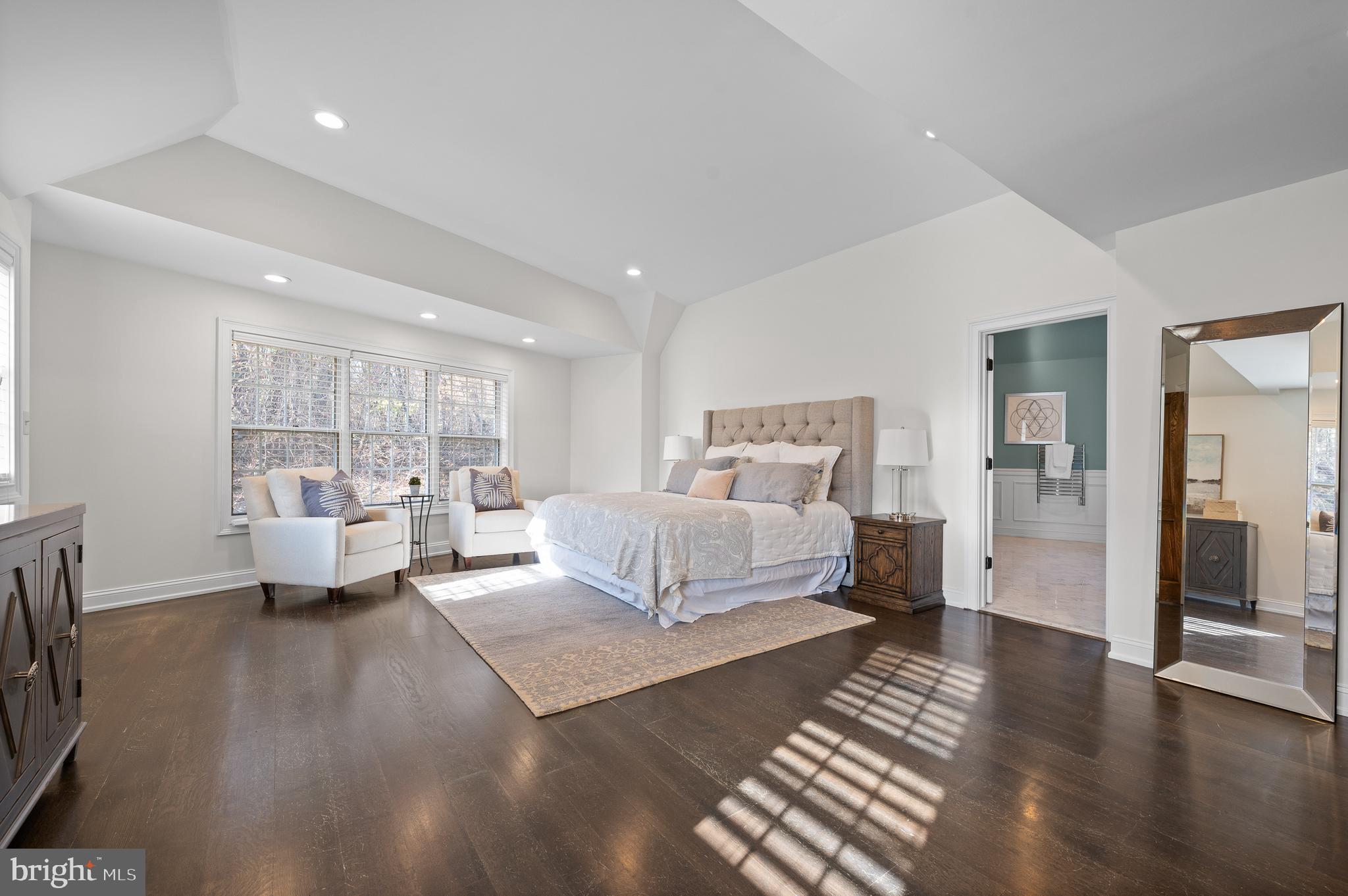 115 Jaffrey Road Malvern, PA 19355 - Photo 19 of 46 a living room with furniture and a large window