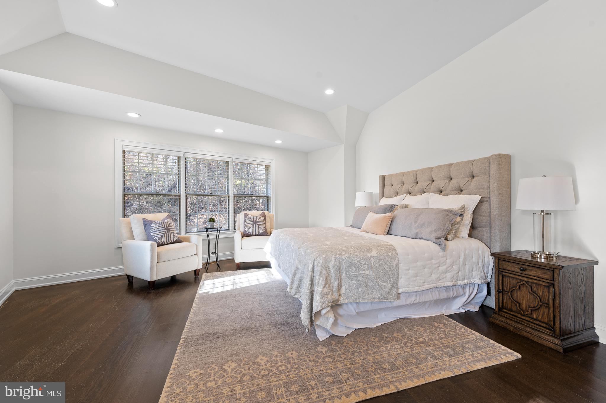 115 Jaffrey Road Malvern, PA 19355 - Photo 20 of 46 a spacious bedroom with a bed and couch