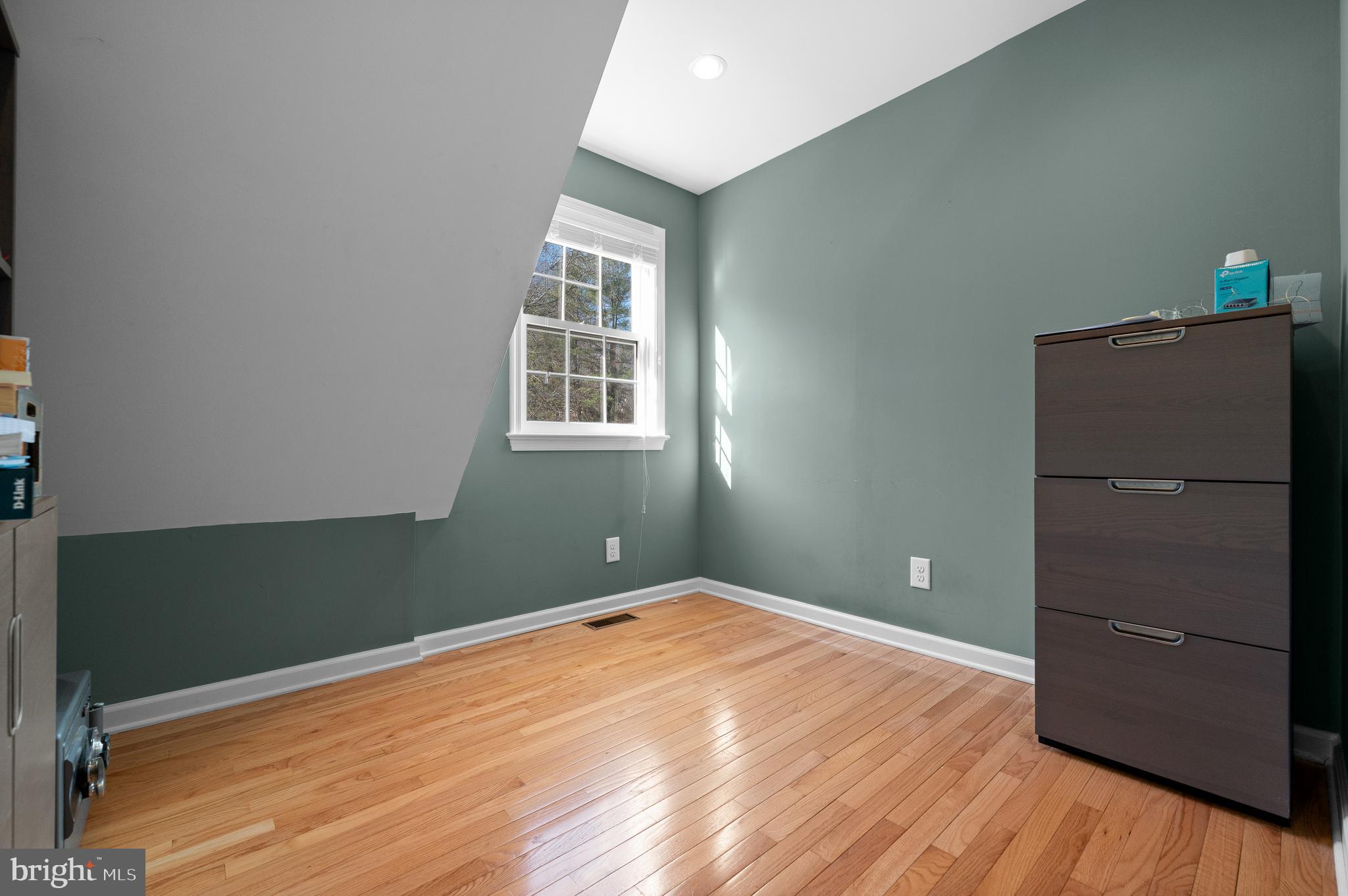 115 Jaffrey Road Malvern, PA 19355 - Photo 40 of 46 a bedroom with a bed and a window