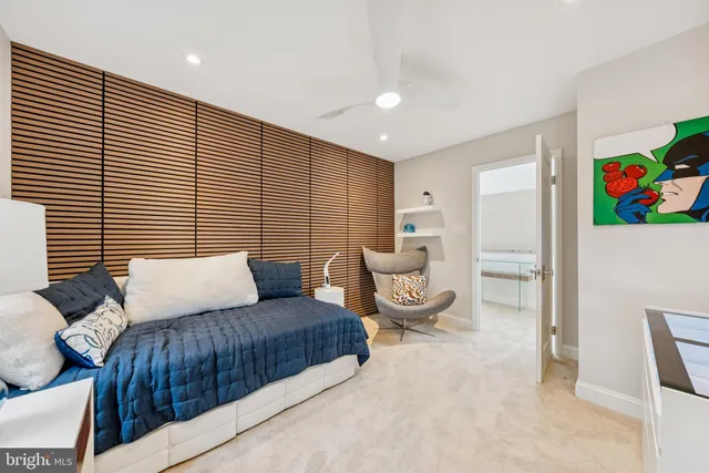 $1,875,000 | 11000 Oakton Woods Way, Oakton, VA 22124