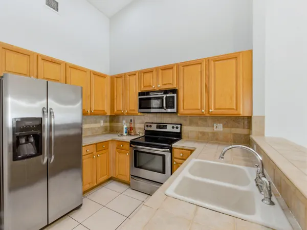 $3,250 | 2568 North Coral Trace Circle, Delray Beach, FL 33445