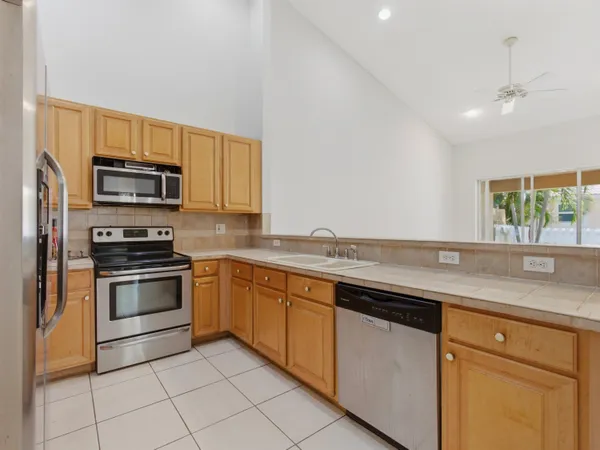 $3,250 | 2568 North Coral Trace Circle, Delray Beach, FL 33445