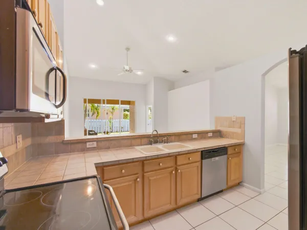 $3,250 | 2568 North Coral Trace Circle, Delray Beach, FL 33445