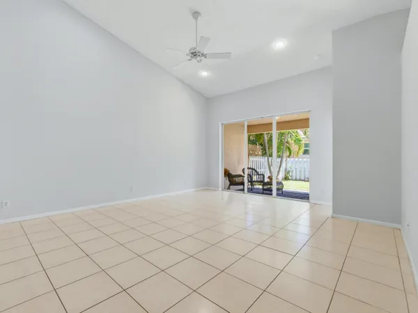 $3,250 | 2568 North Coral Trace Circle, Delray Beach, FL 33445