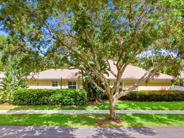 $3,250 | 2568 North Coral Trace Circle, Delray Beach, FL 33445