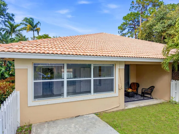 $3,250 | 2568 North Coral Trace Circle, Delray Beach, FL 33445