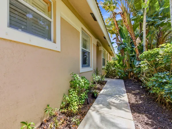 $3,250 | 2568 North Coral Trace Circle, Delray Beach, FL 33445