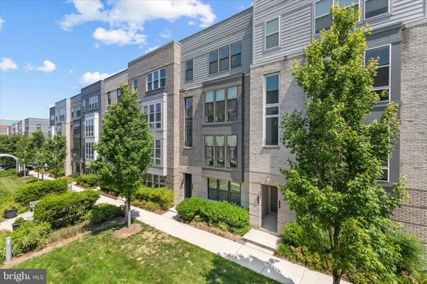 $699,500 | 13363 Launders Street, Herndon, VA 20171