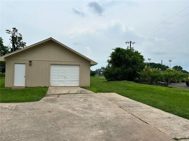 $383,000 | 1107 East 5th Street, Natchitoches, LA 71457