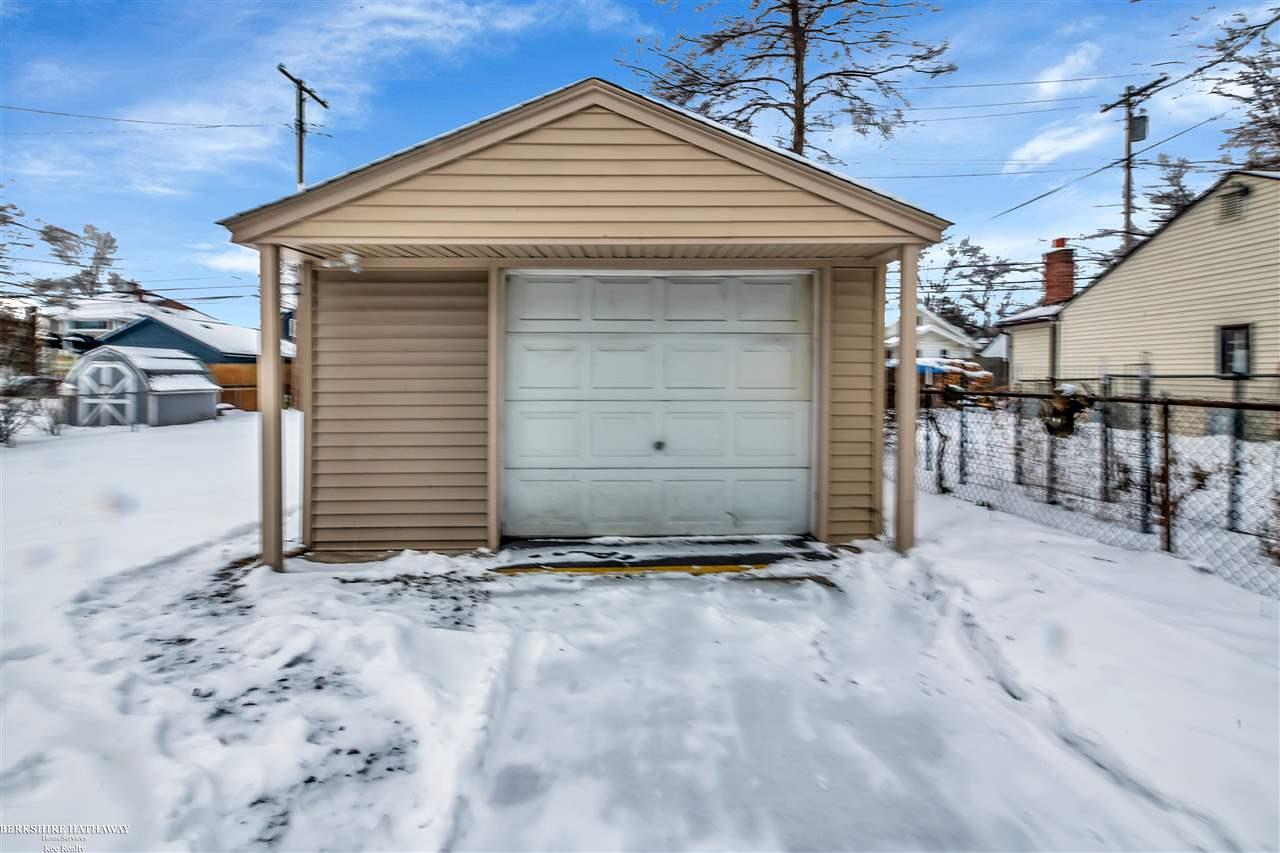 322 East Thirteen Mile Road Royal Oak, MI 48073 - Photo 16 of 16