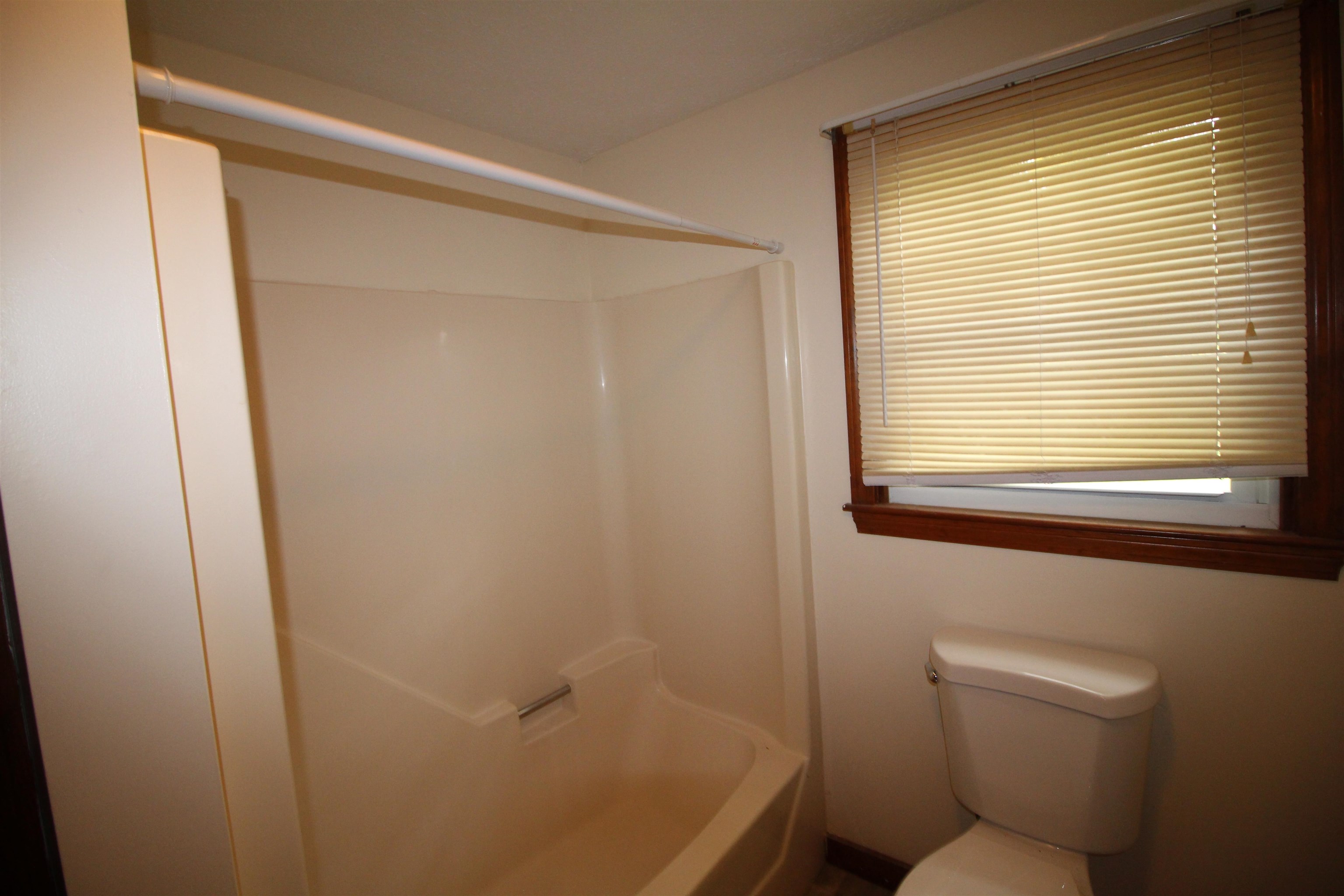 84 Franklin Street, Unit 3 Derry, NH 03038 - Photo 11 of 14