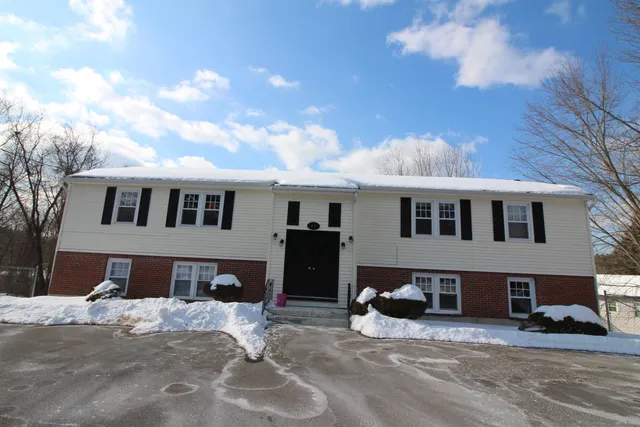 $1,900 | 84 Franklin Street, Unit 3, Derry, NH 03038