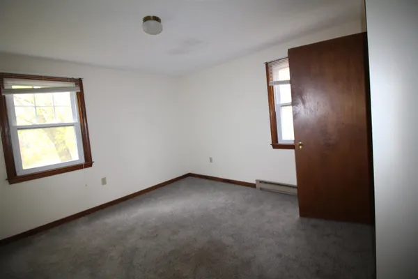 $1,900 | 84 Franklin Street, Unit 3, Derry, NH 03038