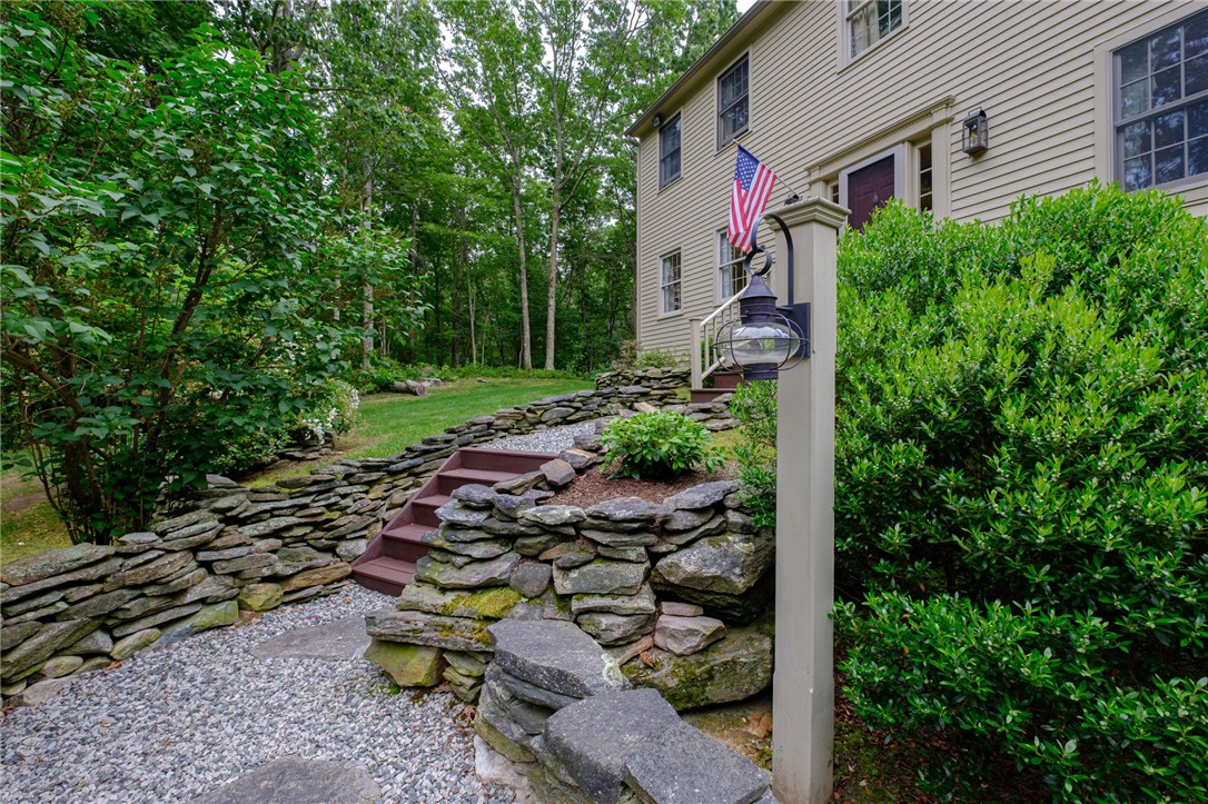 33 Foster Center Road Foster, RI 02825 - Photo 4 of 40
