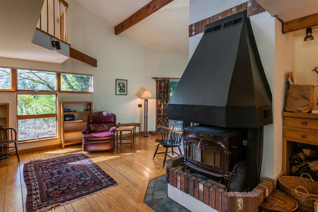 38 Reservoir Road Hanover, NH 03755 - Photo 4 of 37