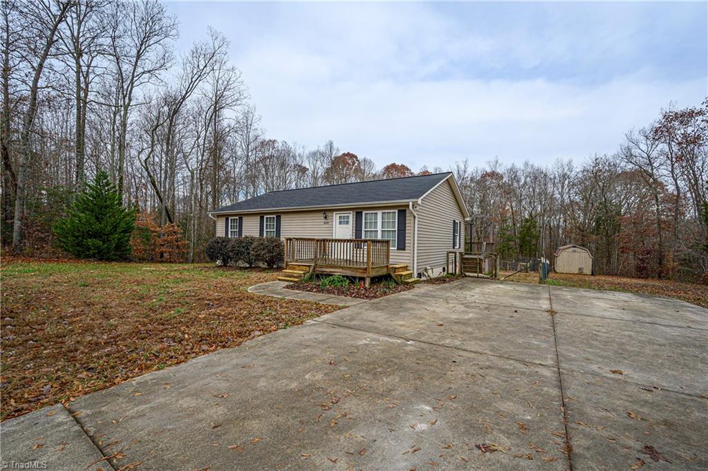 802 Riverwood Road Lexington, NC 27292 - Photo 2 of 19 Gallery Image 2
