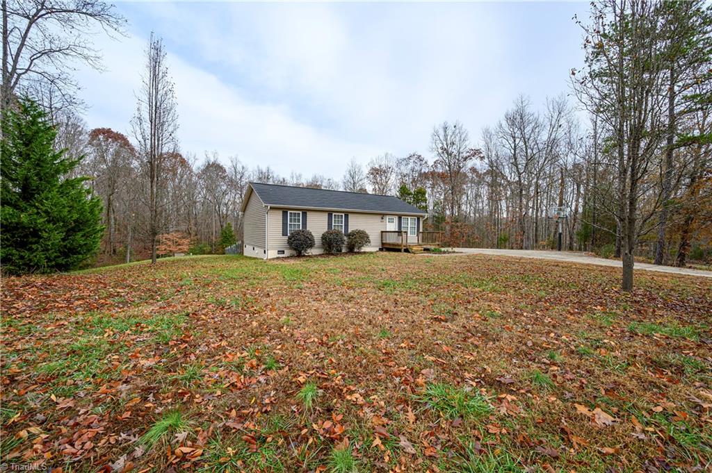 802 Riverwood Road Lexington, NC 27292 - Photo 3 of 19 Gallery Image 3