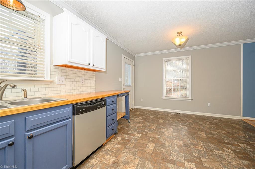802 Riverwood Road Lexington, NC 27292 - Photo 8 of 19 Gallery Image 8