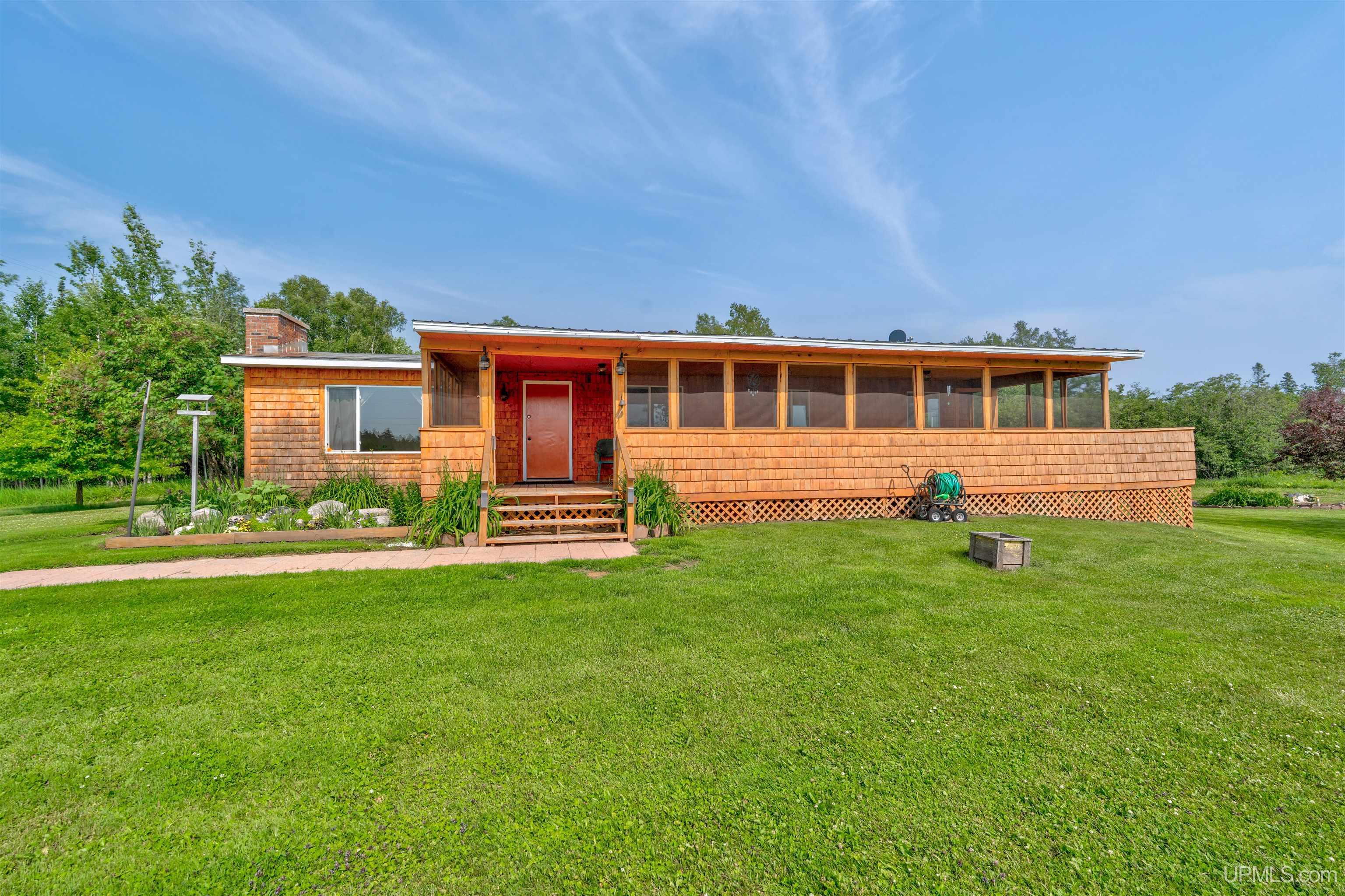 984 N Dixon Road Manistique, MI 49854 - Photo 25 of 52