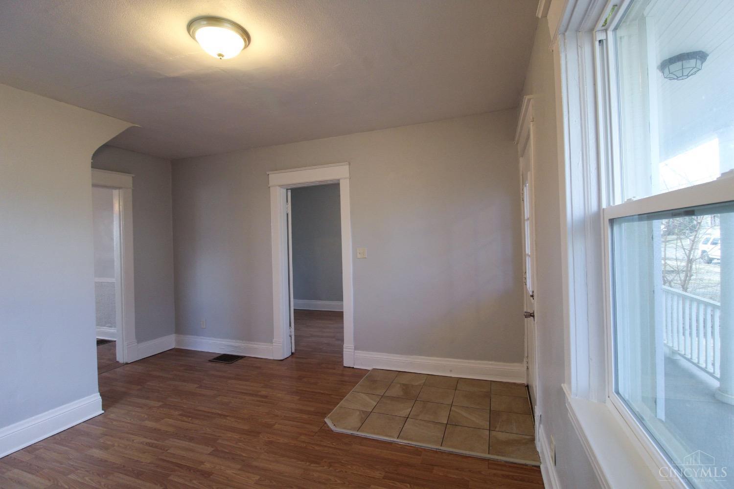 3135 Mapleleaf Avenue Cincinnati, OH 45213 - Photo 5 of 31