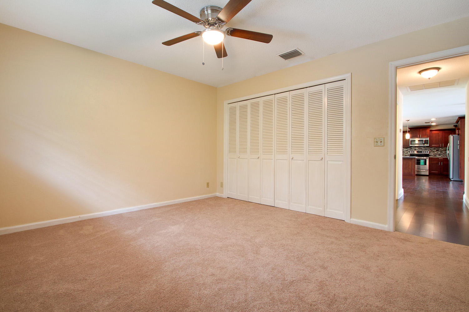 6763 High Ridge Road Lake Worth, FL 33462 - Photo 28 of 43 GUEST ROOM