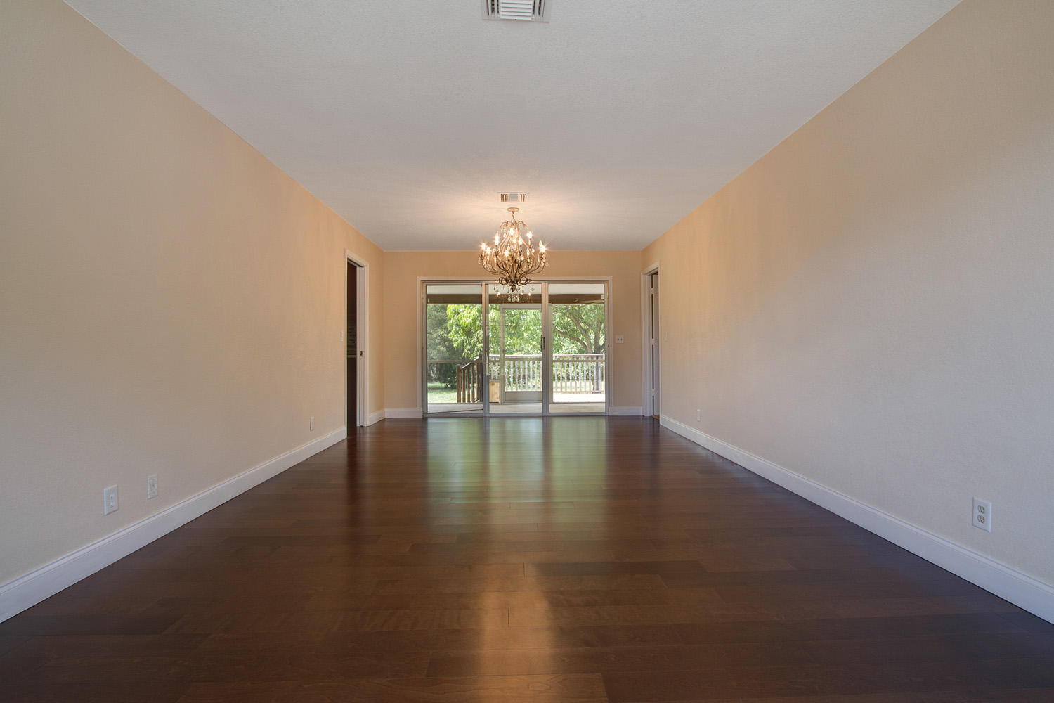 6763 High Ridge Road Lake Worth, FL 33462 - Photo 8 of 43 Diner room
