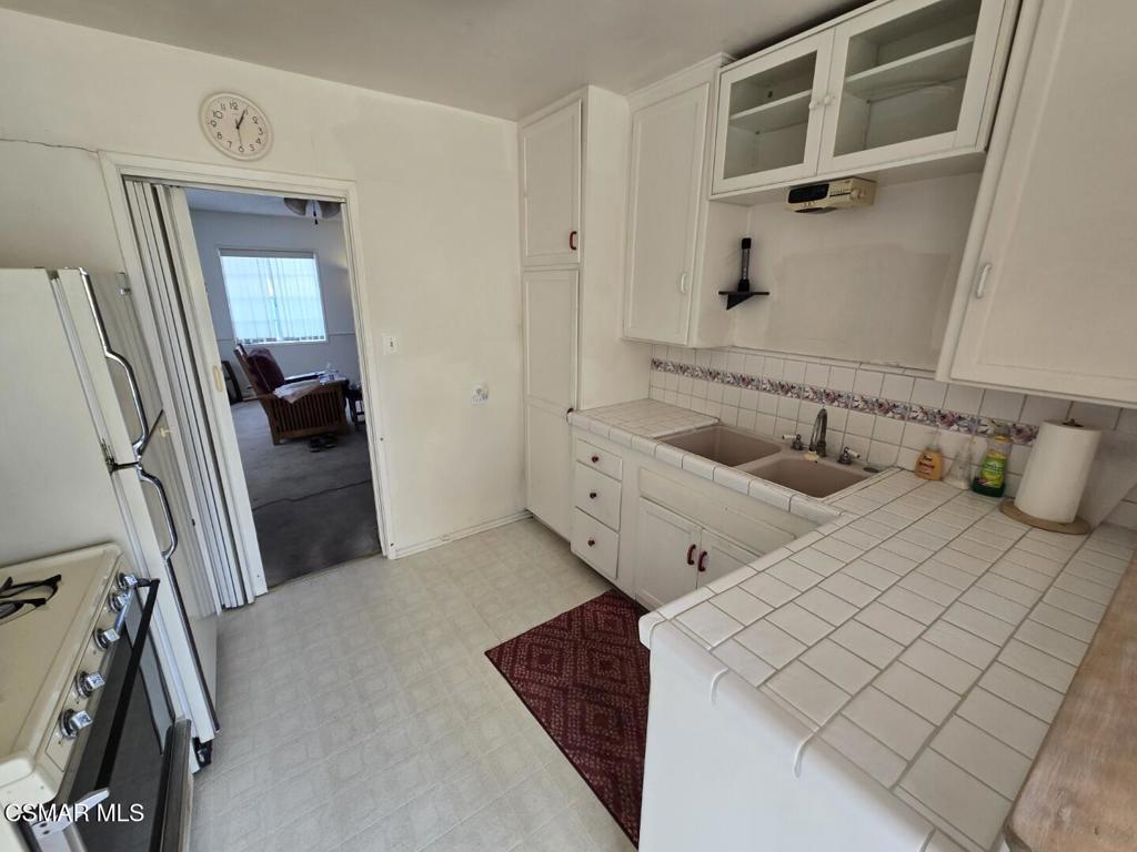 17526 Miranda Street Encino, CA 91316 - Photo 8 of 28