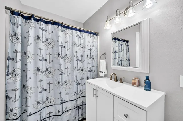 $329,900 | 439 Waterway Lane, Fort Walton Beach, FL 32547