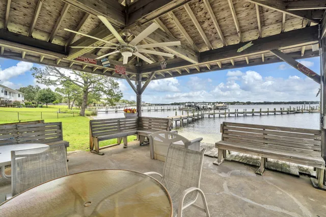 $329,900 | 439 Waterway Lane, Fort Walton Beach, FL 32547