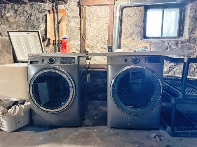 $89,000 | 1609 14th Avenue, Menominee, MI 49858