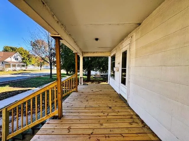 $89,000 | 1609 14th Avenue, Menominee, MI 49858